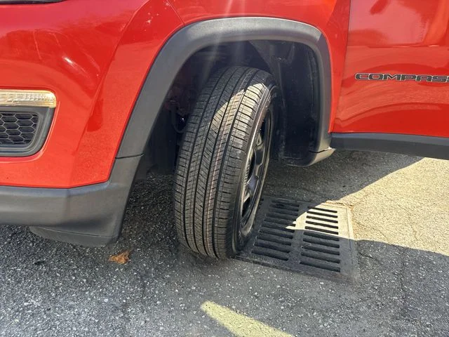 Used 2019 Orange Jeep Sport image 30