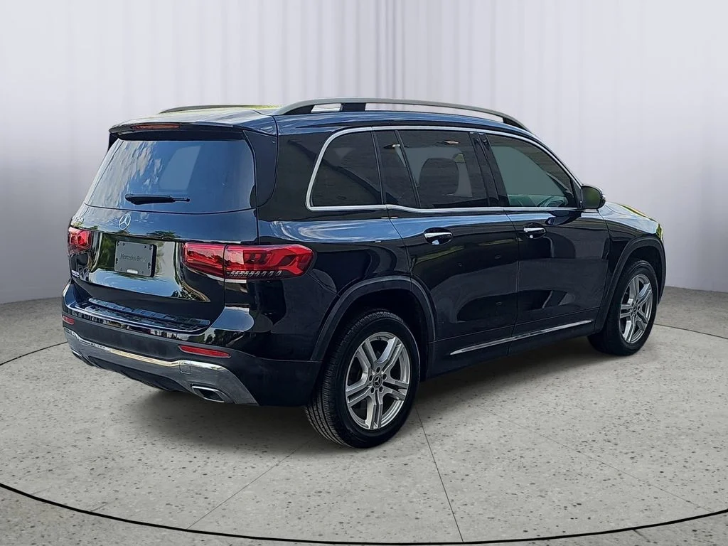 Used 2021  Mercedes-Benz GLB 250 image 3