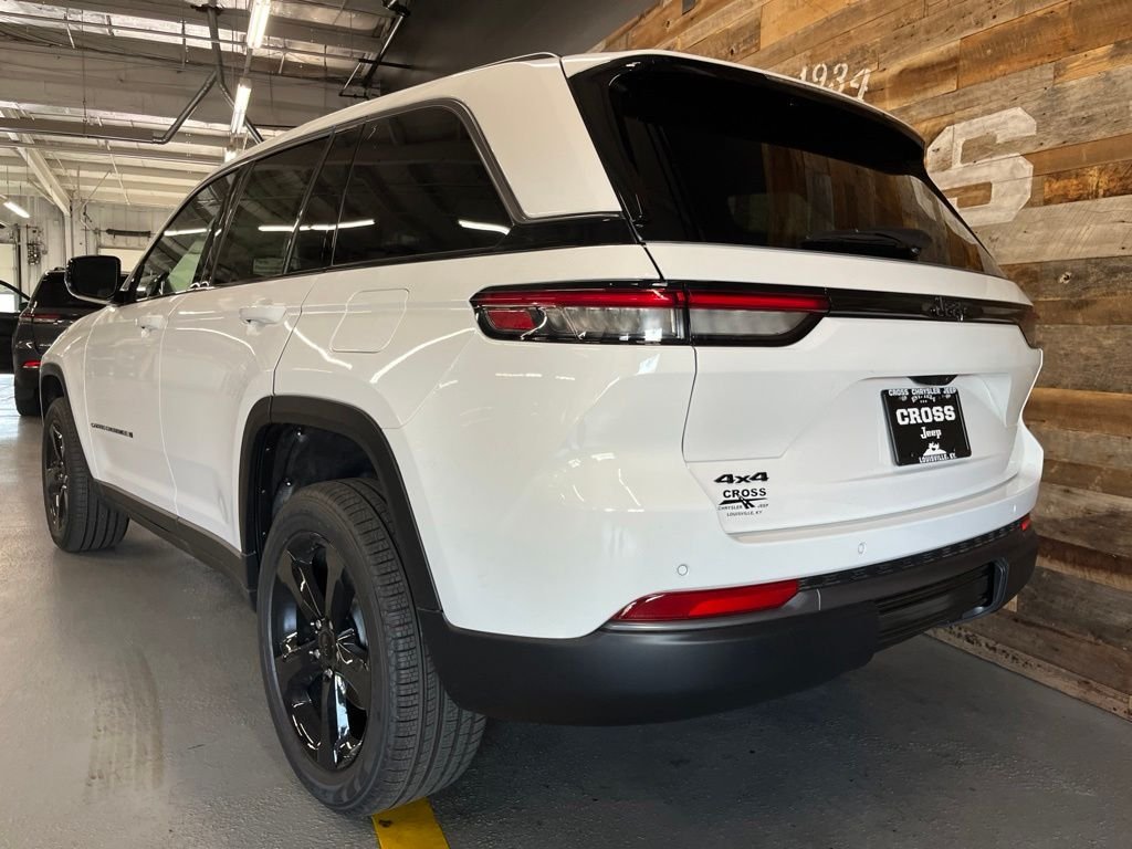 New 2026 Bright White Clear-Coat Exterior Paint Jeep Limited image 20
