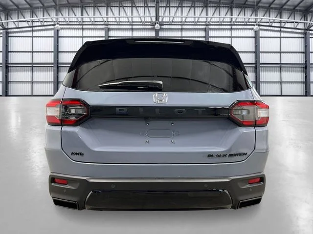 New 2026 Sonic Gray Pearl Honda Black Edition image 4