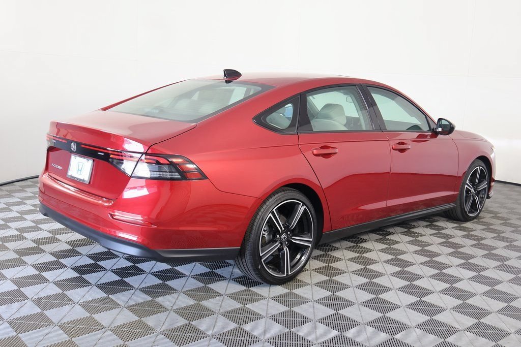 New 2026 Radiant Red Metallic Honda SE image 2