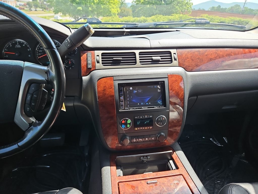 Used 2010 Beige Chevrolet LTZ image 18