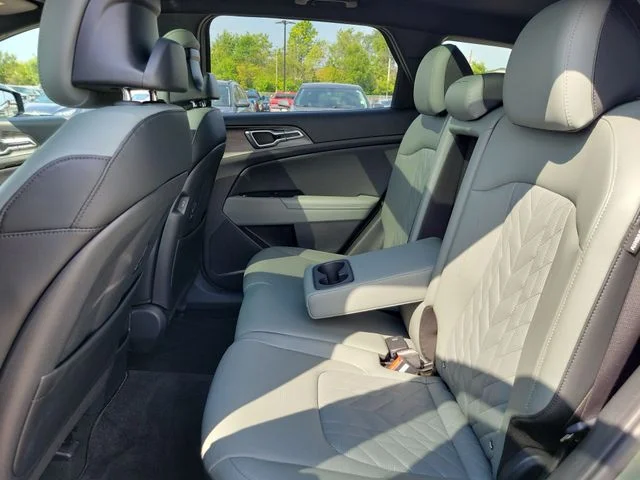 Used 2024 Green Kia X-Pro image 11