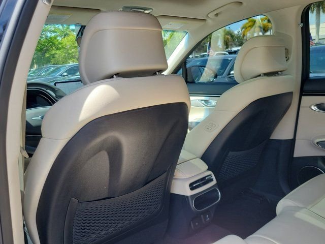 2024 GENESIS GV70 Standard - Photo 8