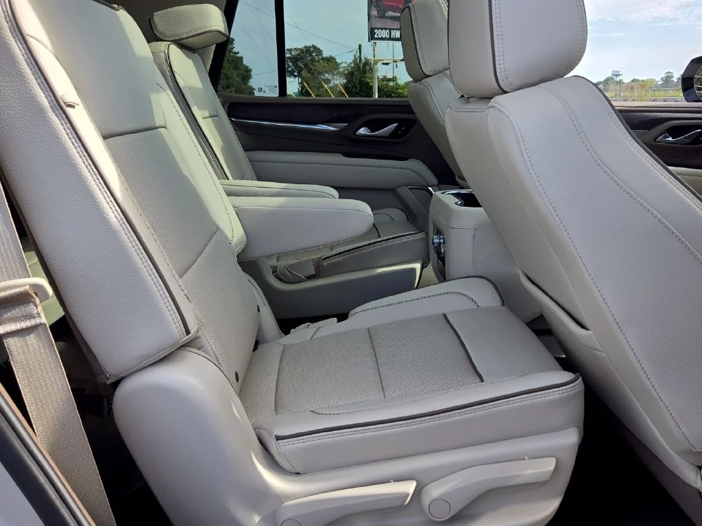 Used 2022 PEARL BEIGE METALLIC GMC Denali image 18