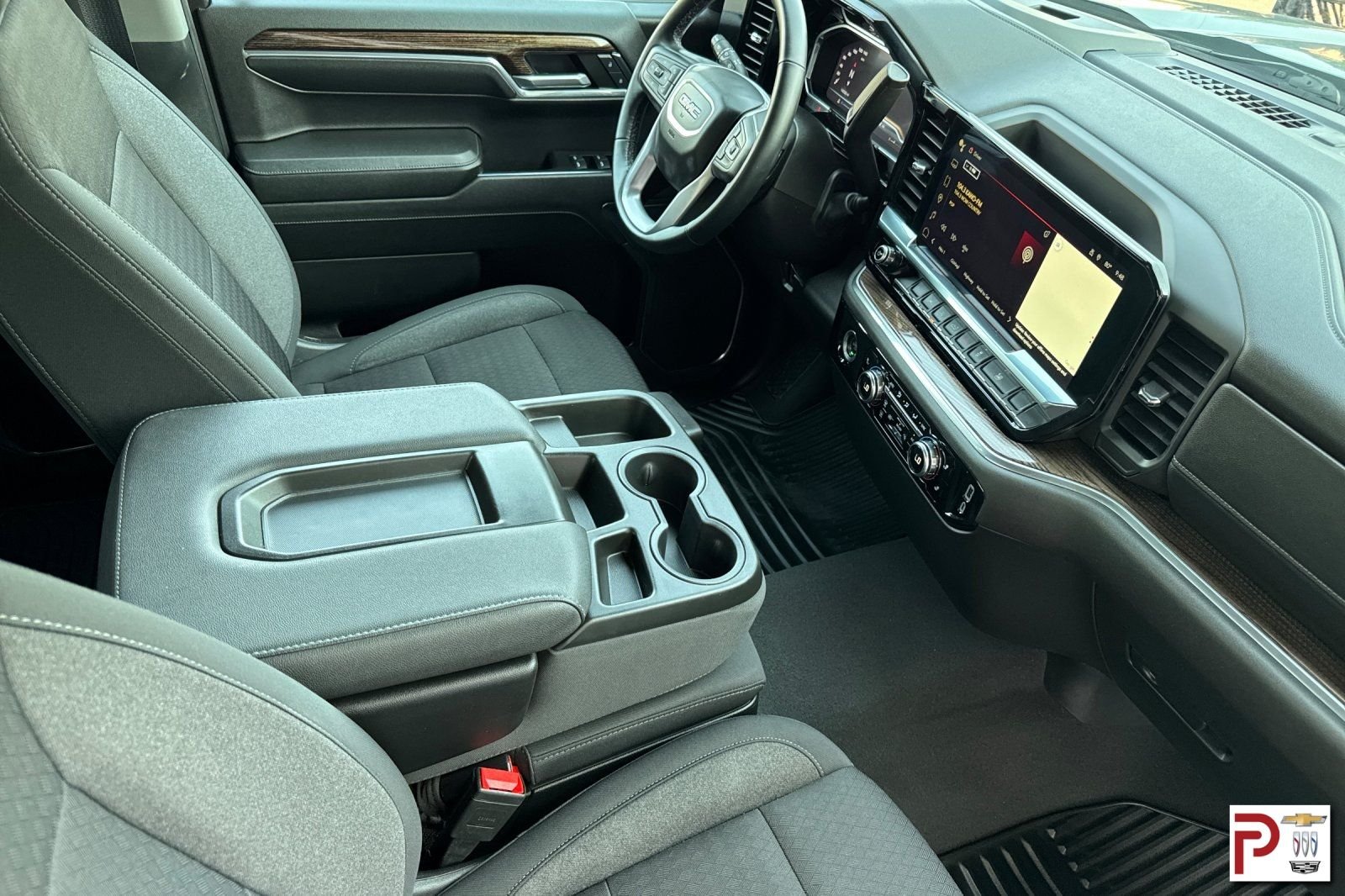 Used 2024 Silver GMC Elevation image 16