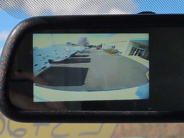 New 2025 Summit White Chevrolet 1WT image 16