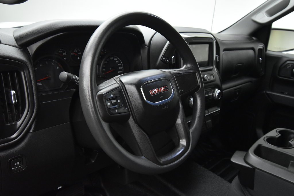 Used 2019 White GMC Base image 11