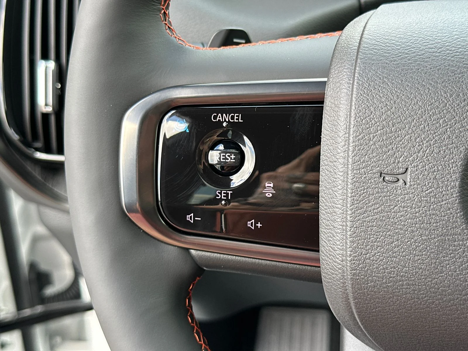 2025 Nissan Armada PRO-4X - Photo 27