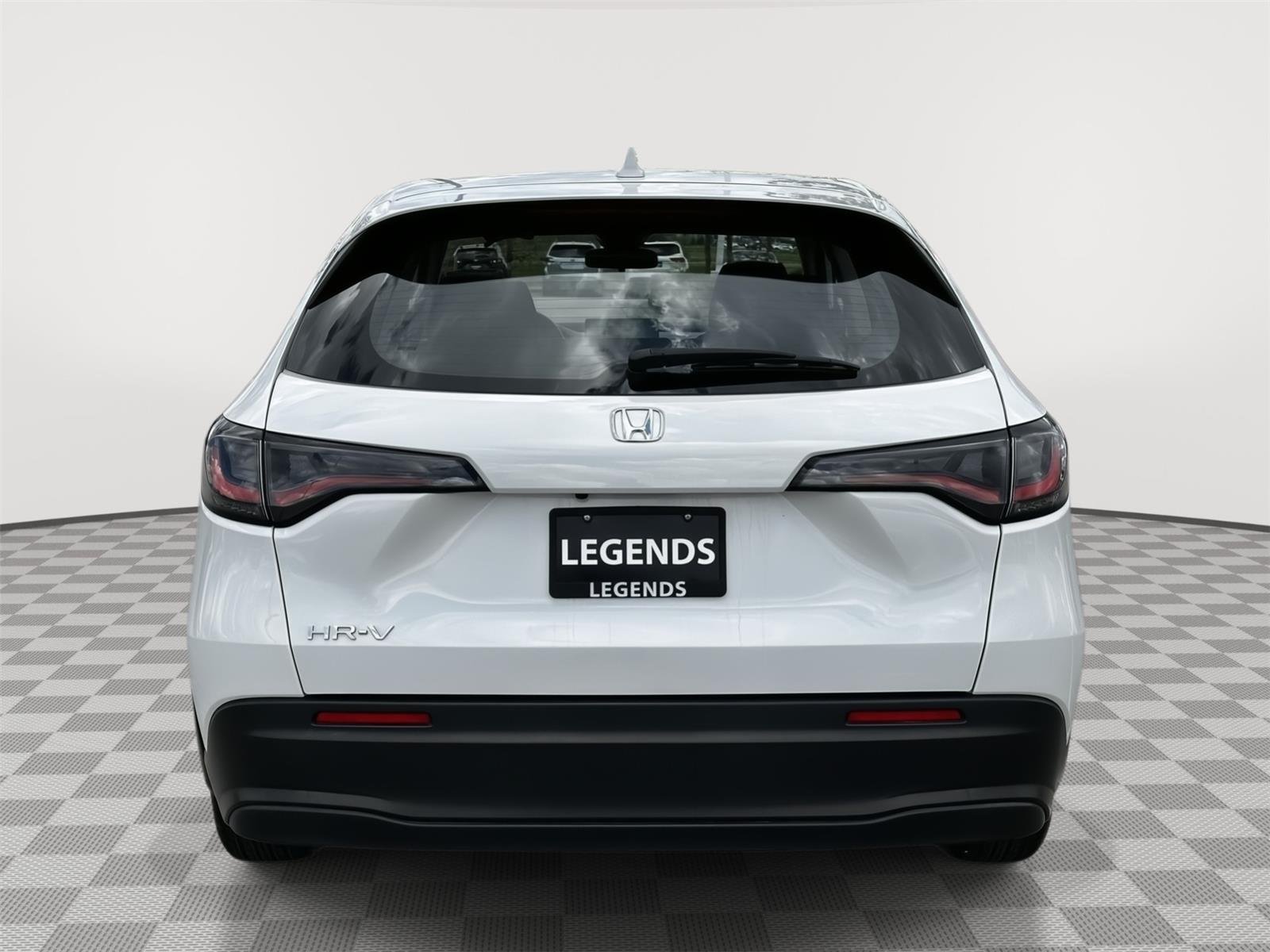 Used 2023 Platinum White Pearl Honda LX image 4