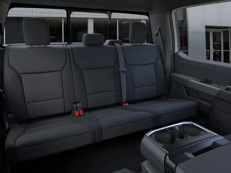 New 2025 Oxford White Ford XLT image 11