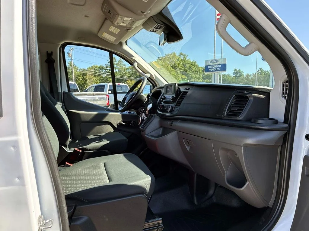 Used 2025 White Ford  image 9