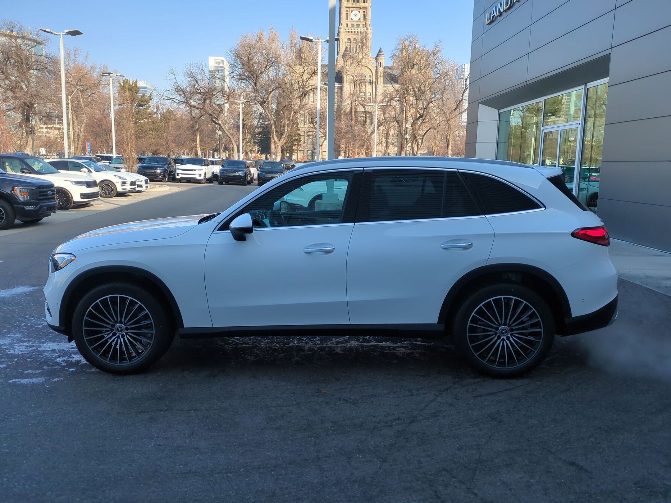 New 2026 Polar White Mercedes-Benz GLC 300 image 23