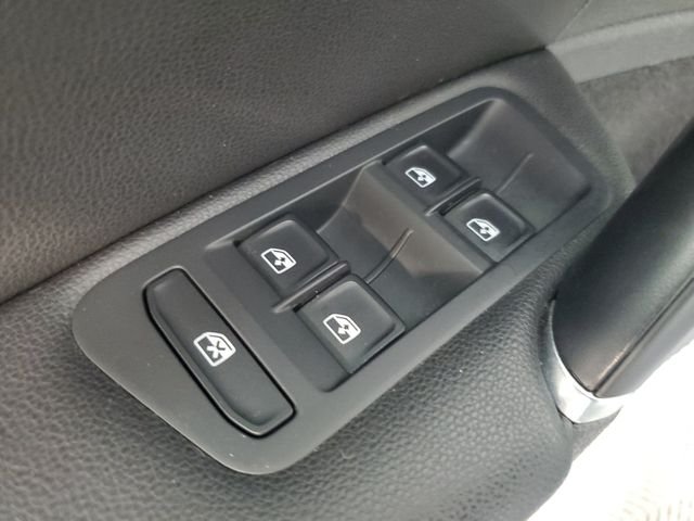 Used 2017 Gray Volkswagen Wolfsburg image 17