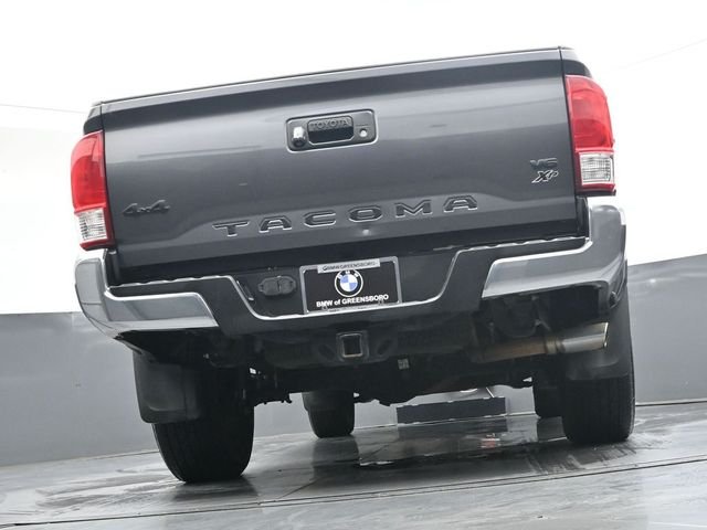 Used 2016 Gray Toyota SR5 image 31
