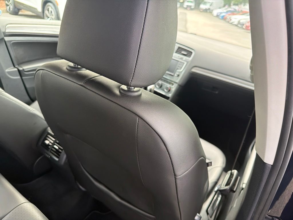 Used 2017 Blue Volkswagen TSI SE image 8