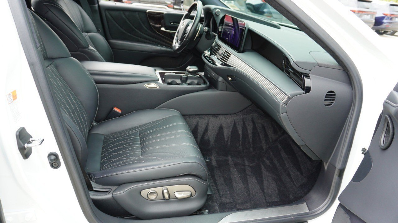 Certified Used 2023 EMINENT WHITE PEARL Lexus LS 500 image 14