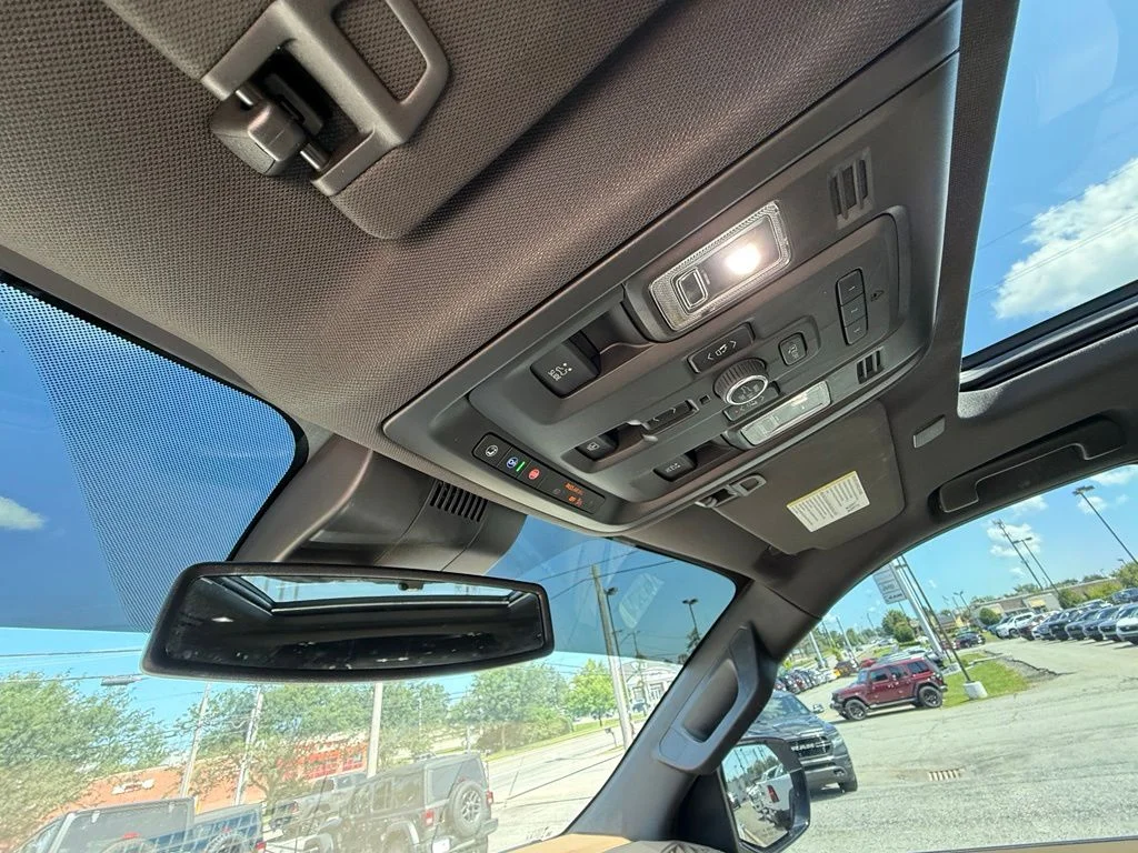 Used 2023 Beige Chevrolet Premier image 24