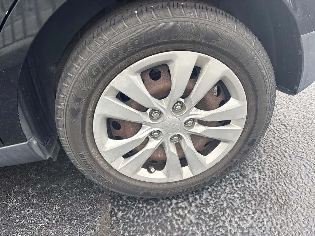 Used 2020 Black Kia LX image 11