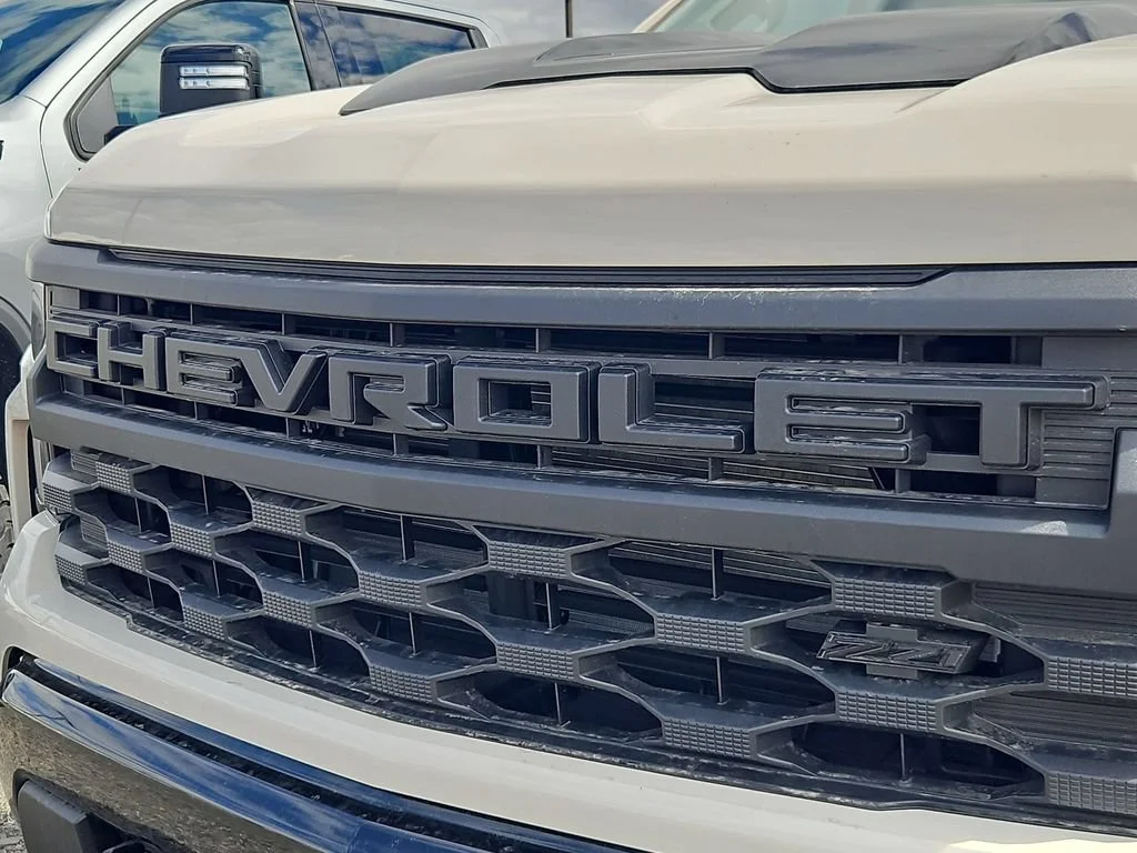 New 2026 White Sands Chevrolet Custom Trail Boss image 25