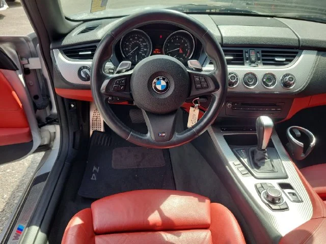 2011 BMW Z4 sDrive30i - Photo 11