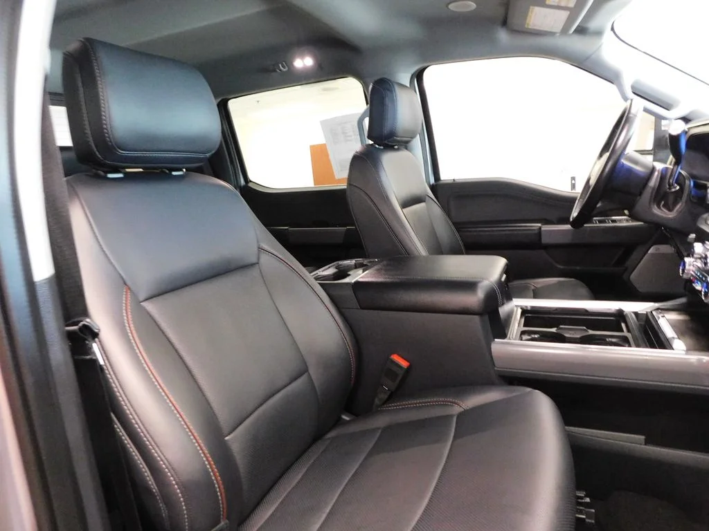 Used 2024 Iconic Silver Metallic Ford Lariat image 40