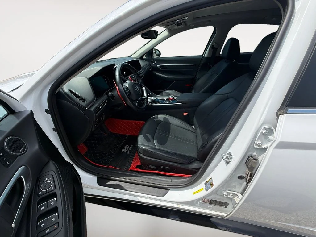 Used 2021 Gray Hyundai Limited image 9