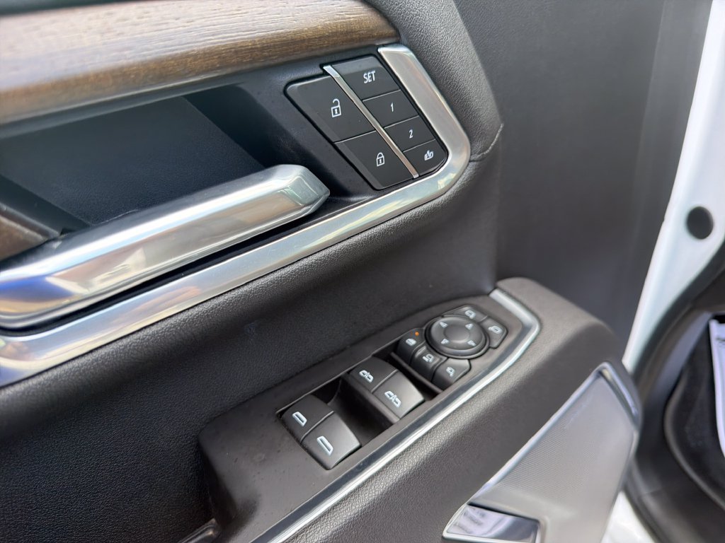 Used 2025 Beige Chevrolet High Country image 11