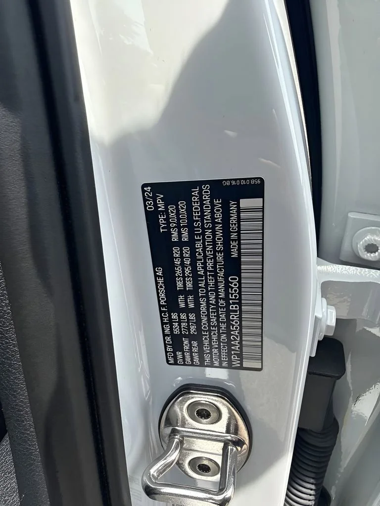 Used 2024  Porsche  image 36