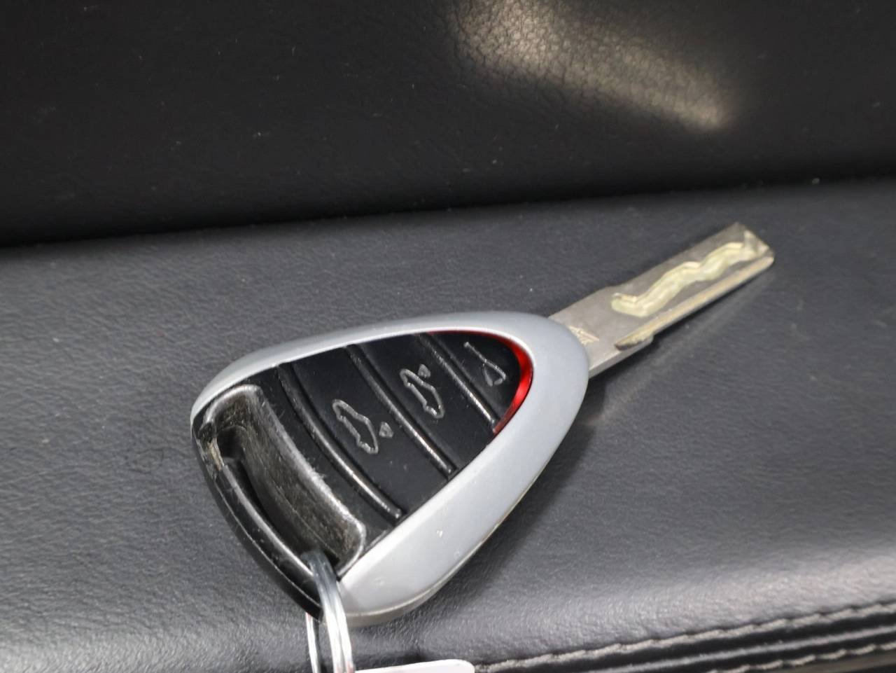 Used 2006 Seal Grey Metallic Porsche S image 30