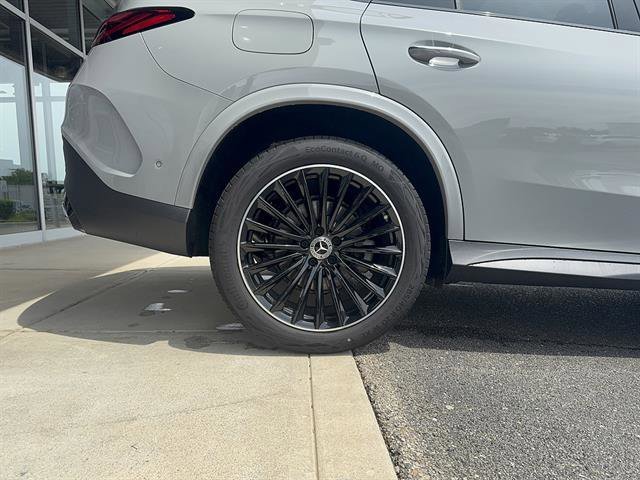 New 2026 MANUFAKTUR Alpine Grey Mercedes-Benz GLC 300 4MATIC® image 25