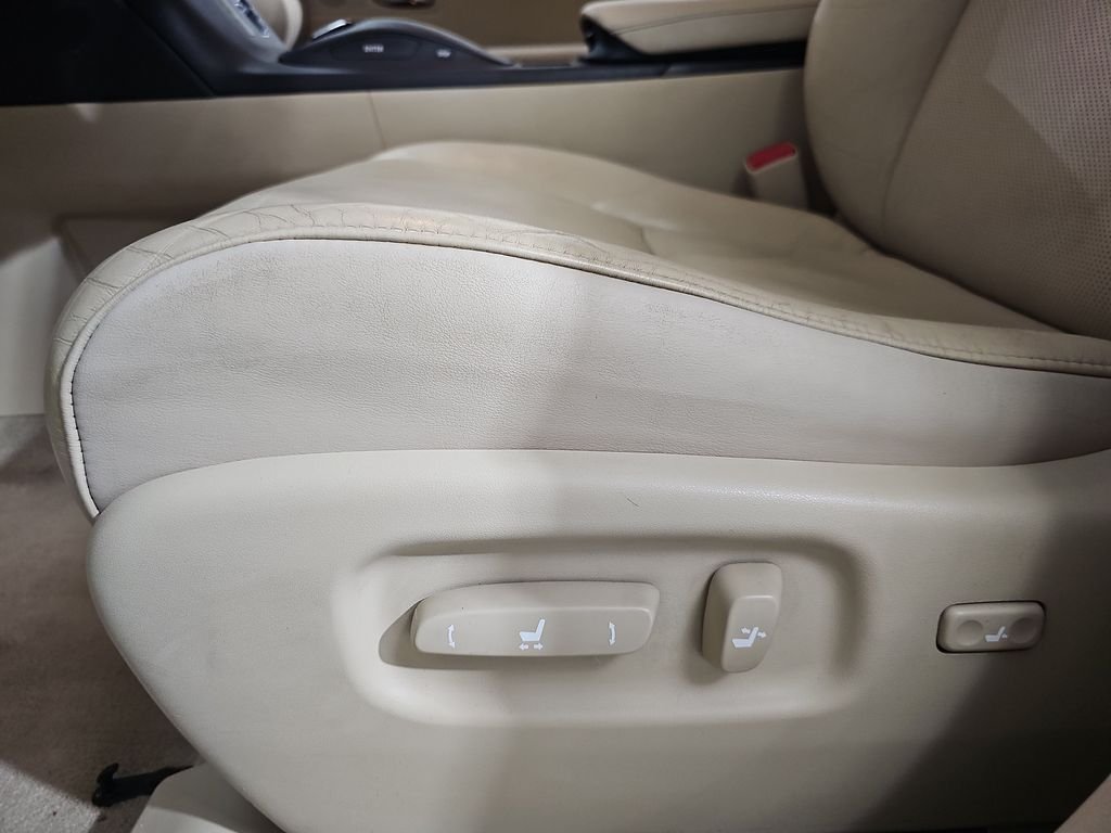 Used 2012 Black Lexus 350 image 32