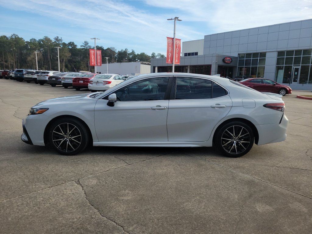 Used 2022 White Toyota SE image 2