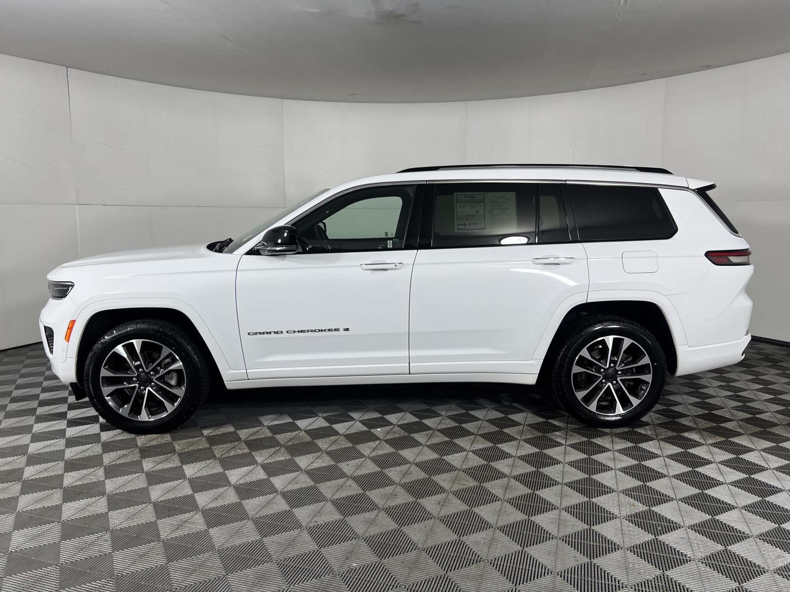 Used 2021 Bright White Clearcoat Jeep Overland image 6