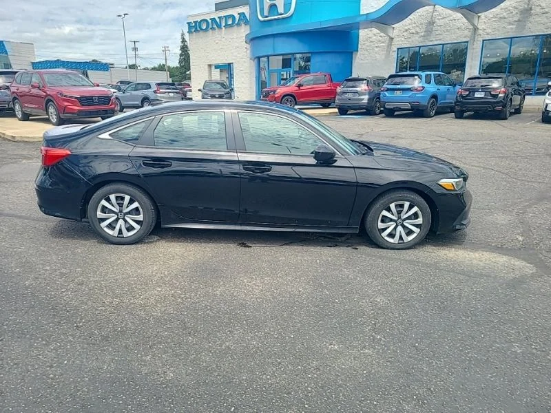Used 2024  Honda LX image 6