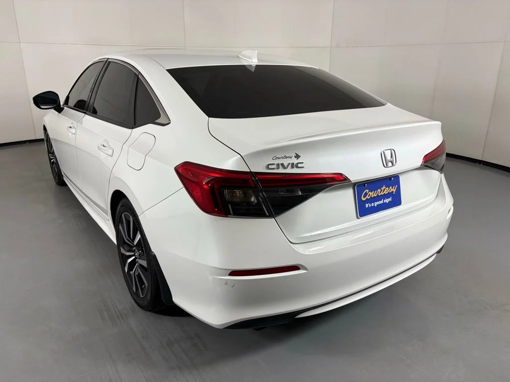 Used 2022  Honda EX image 6