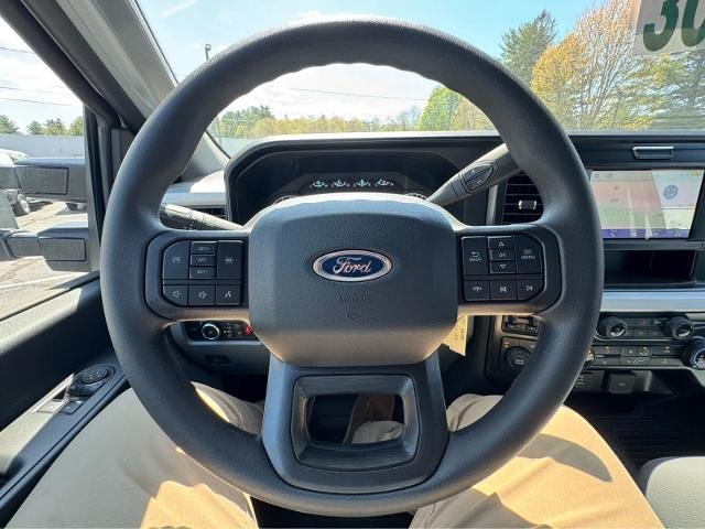 New 2026 Oxford White Ford F-550® XL image 17