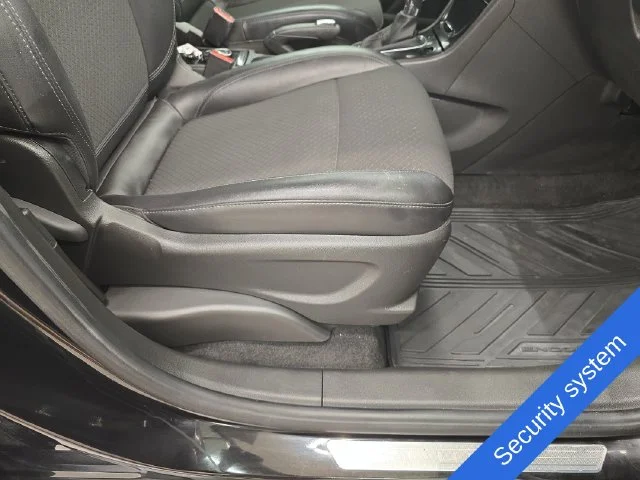 Used 2019 Ebony Twilight Metallic Buick Preferred image 10