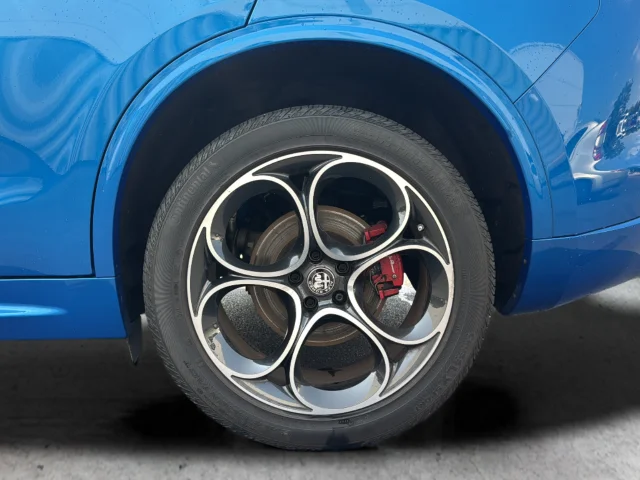 Used 2023 Blue Alfa Romeo Veloce image 34