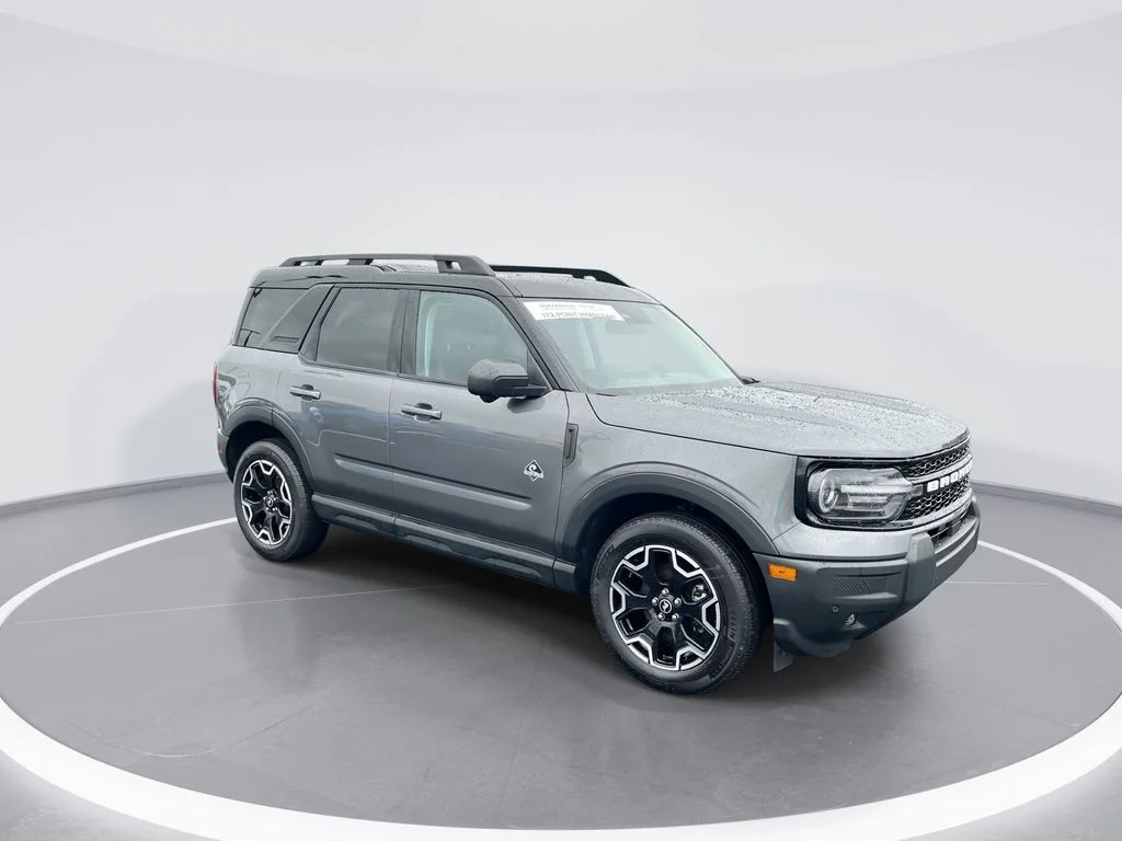 Used 2025 Gray Ford Outer Banks image 2
