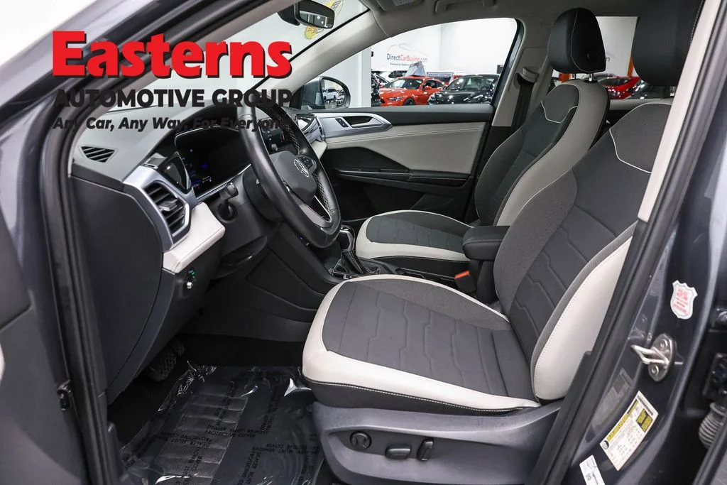 Used 2025 Gray Volkswagen 1.5T SE image 14