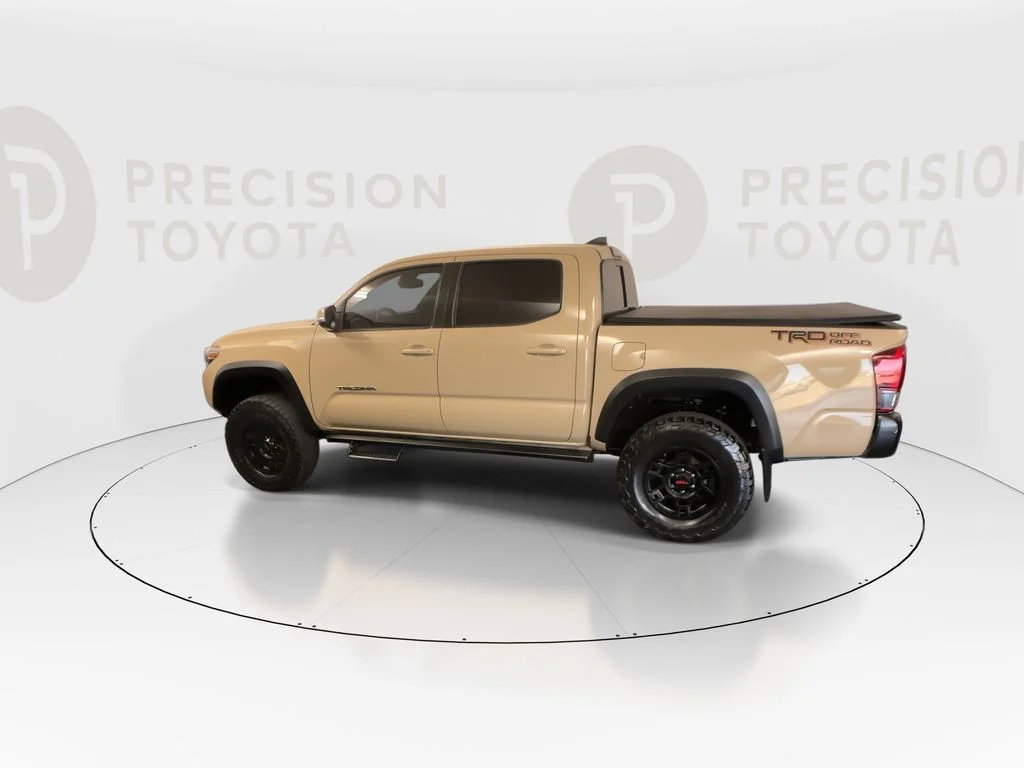 Used 2018 Quicksand Toyota TRD Off-Road image 13