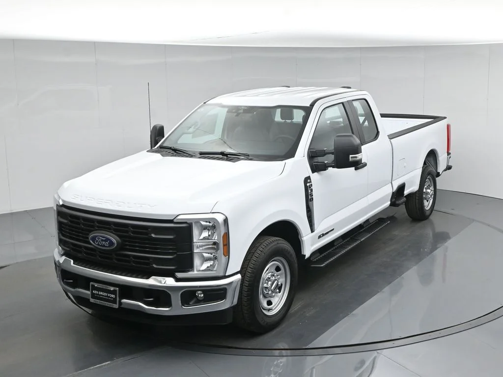 New 2026 Oxford White Ford XL image 34