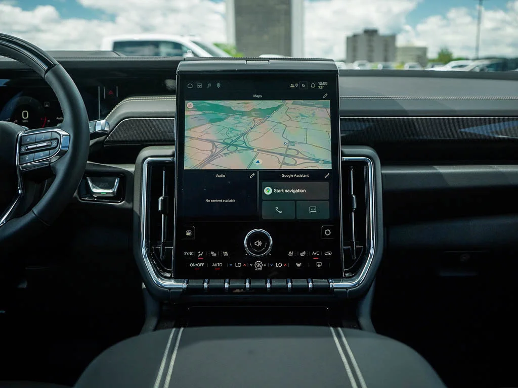 New 2026 Sterling Metallic GMC Elevation image 18