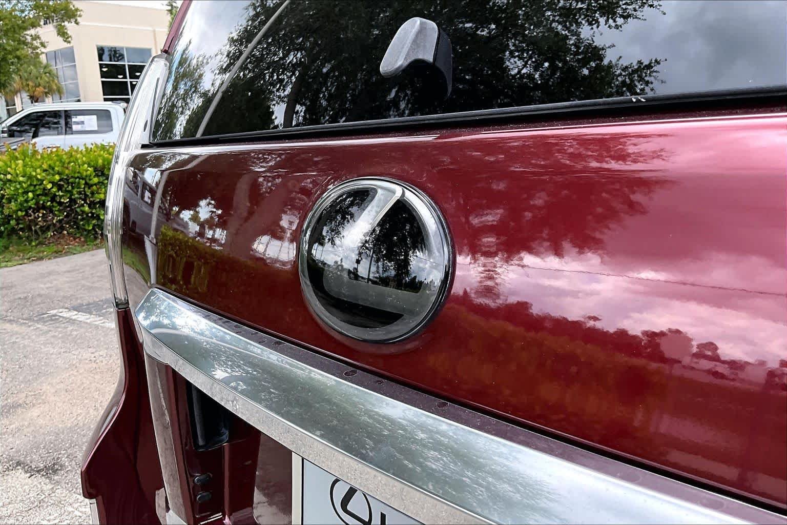 Used 2020 Claret Mica Lexus Premium image 31