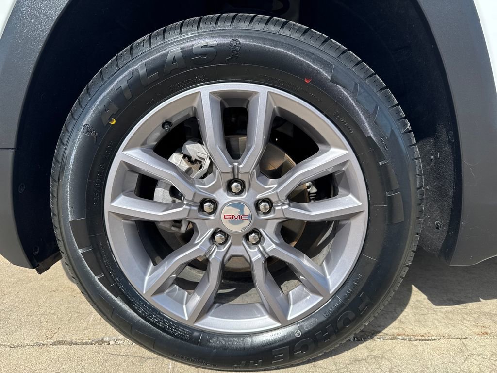 2024 GMC Terrain SLT - Photo 9