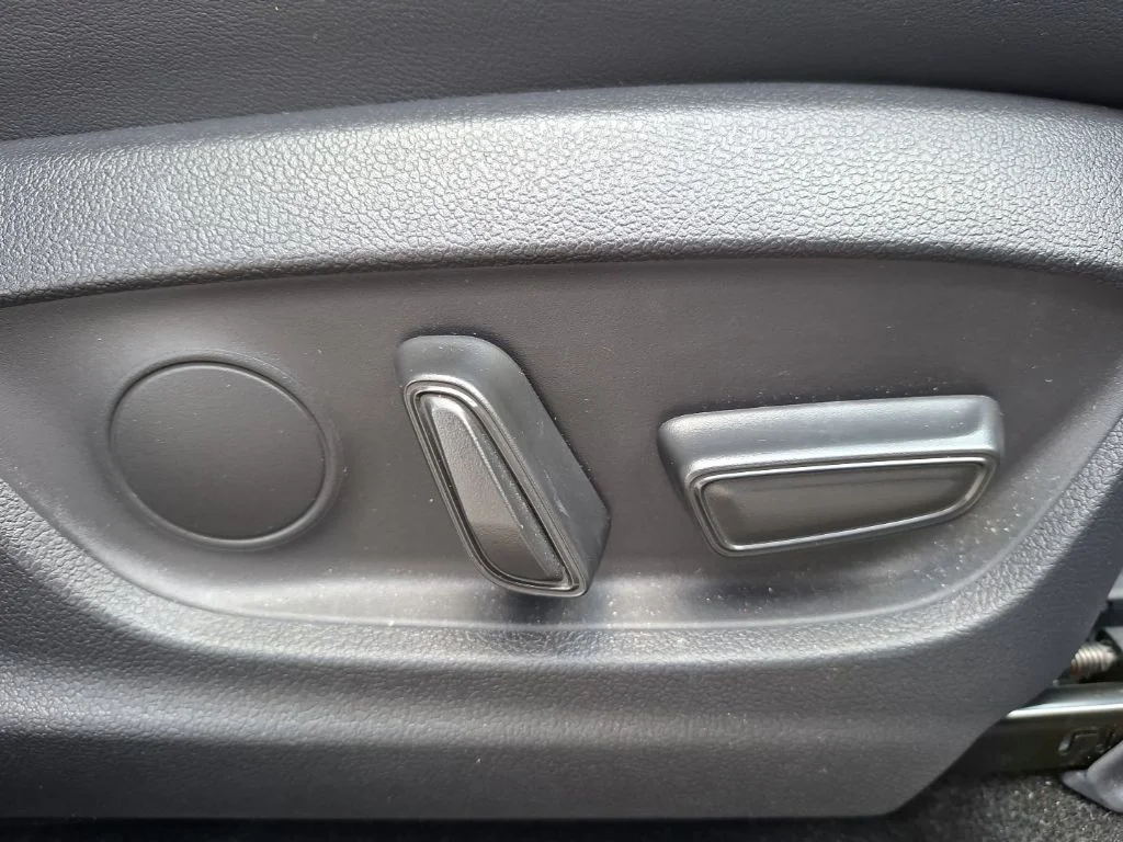 Used 2025 Black Toyota  image 33