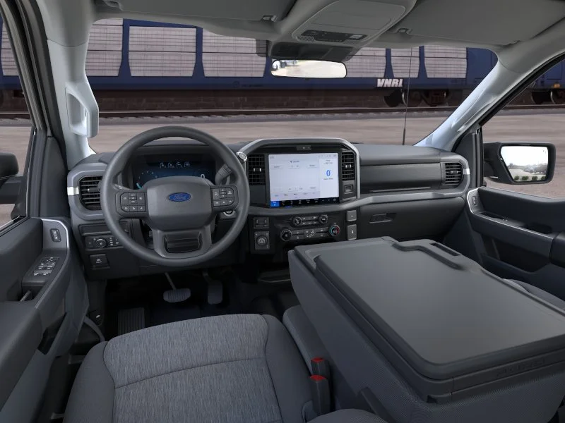 New 2026 Oxford White Ford XLT image 9