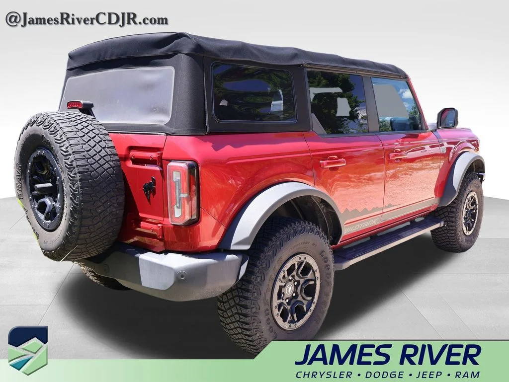 Used 2021 Red Ford Wildtrak image 18