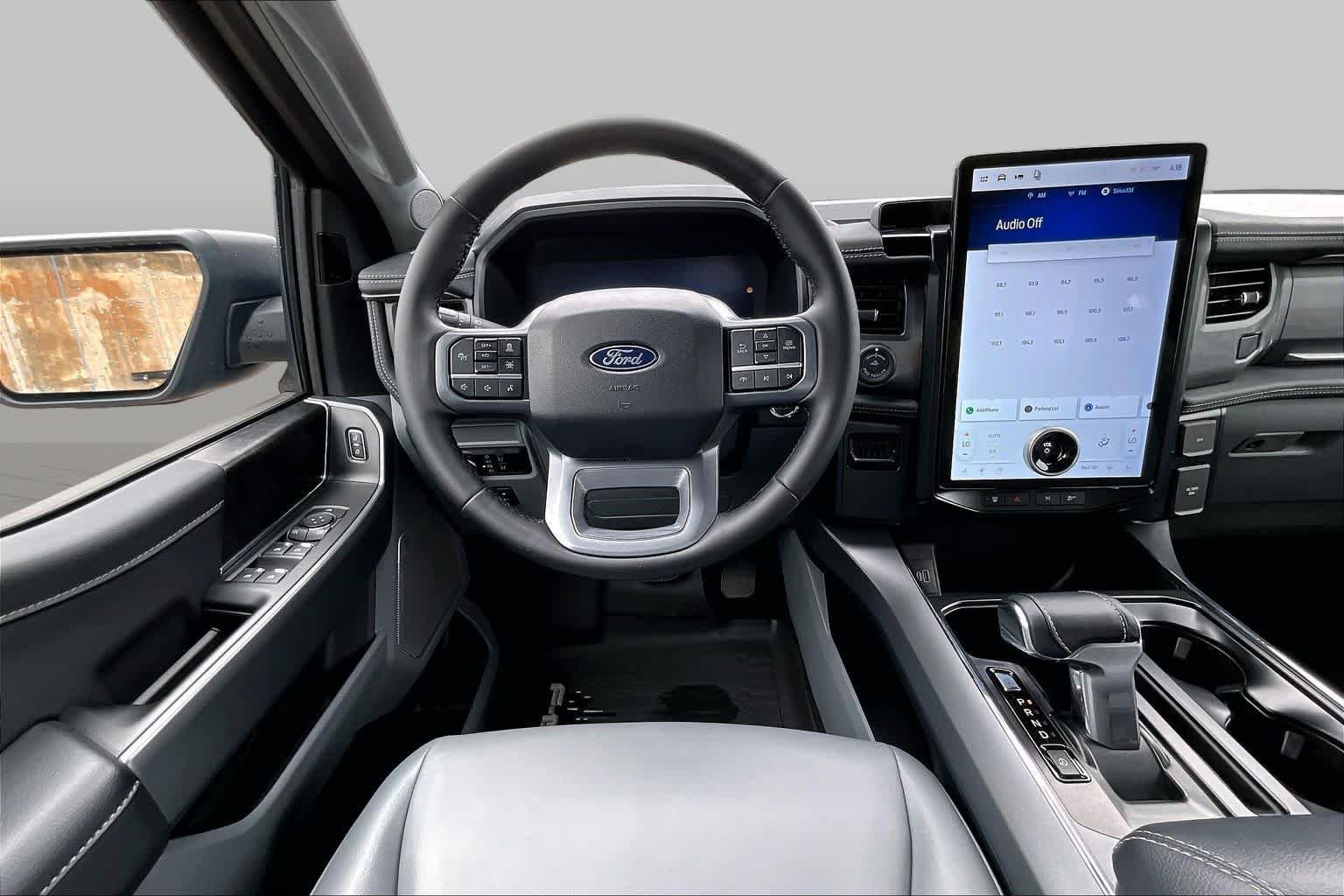 Used 2025 Agate Black Metallic Ford Flash image 5